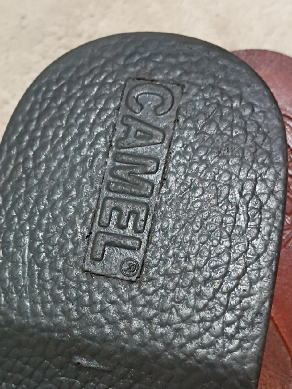 Brown Leather Thong Sandals with Ring Detail - Picture 5 of 6